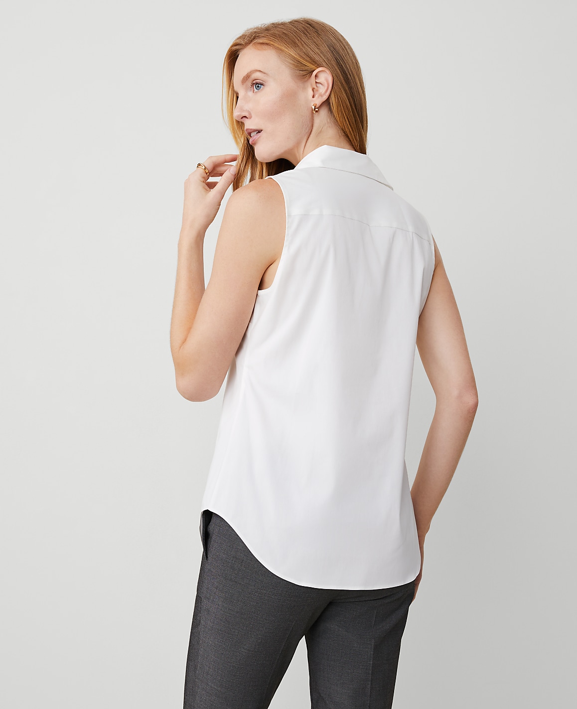 Sleeveless Essential Shirt