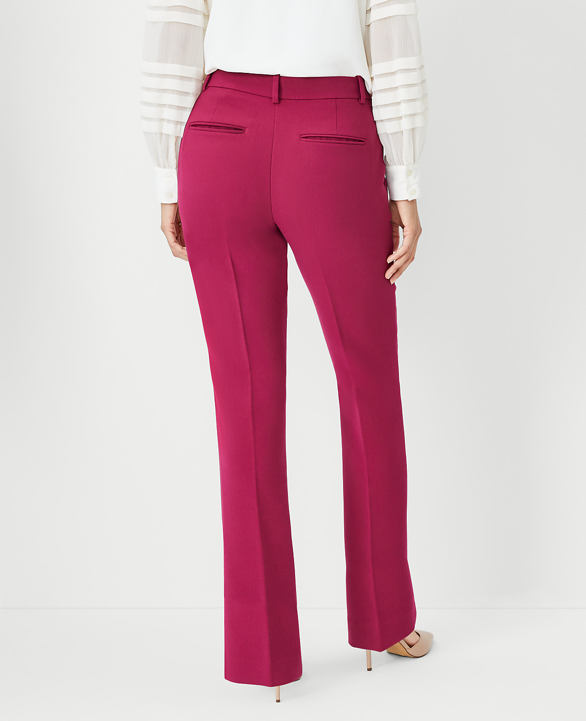 The Petite Sophia Pant &mdash; Curvy Fit