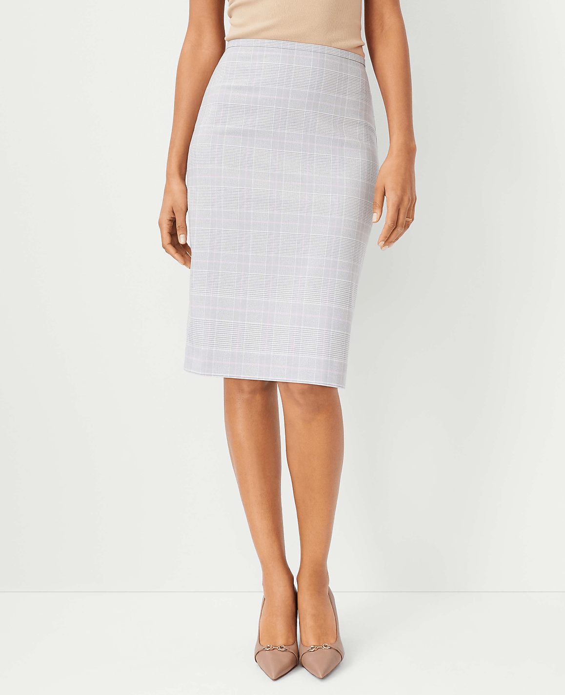 The Pencil Skirt in Plaid image number null