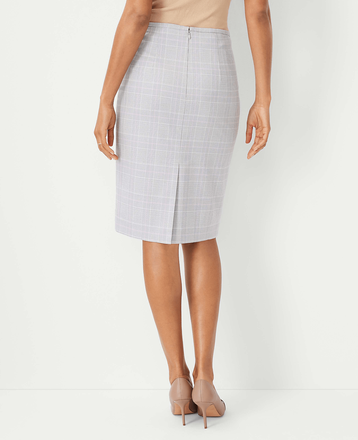 The Pencil Skirt in Plaid image number null