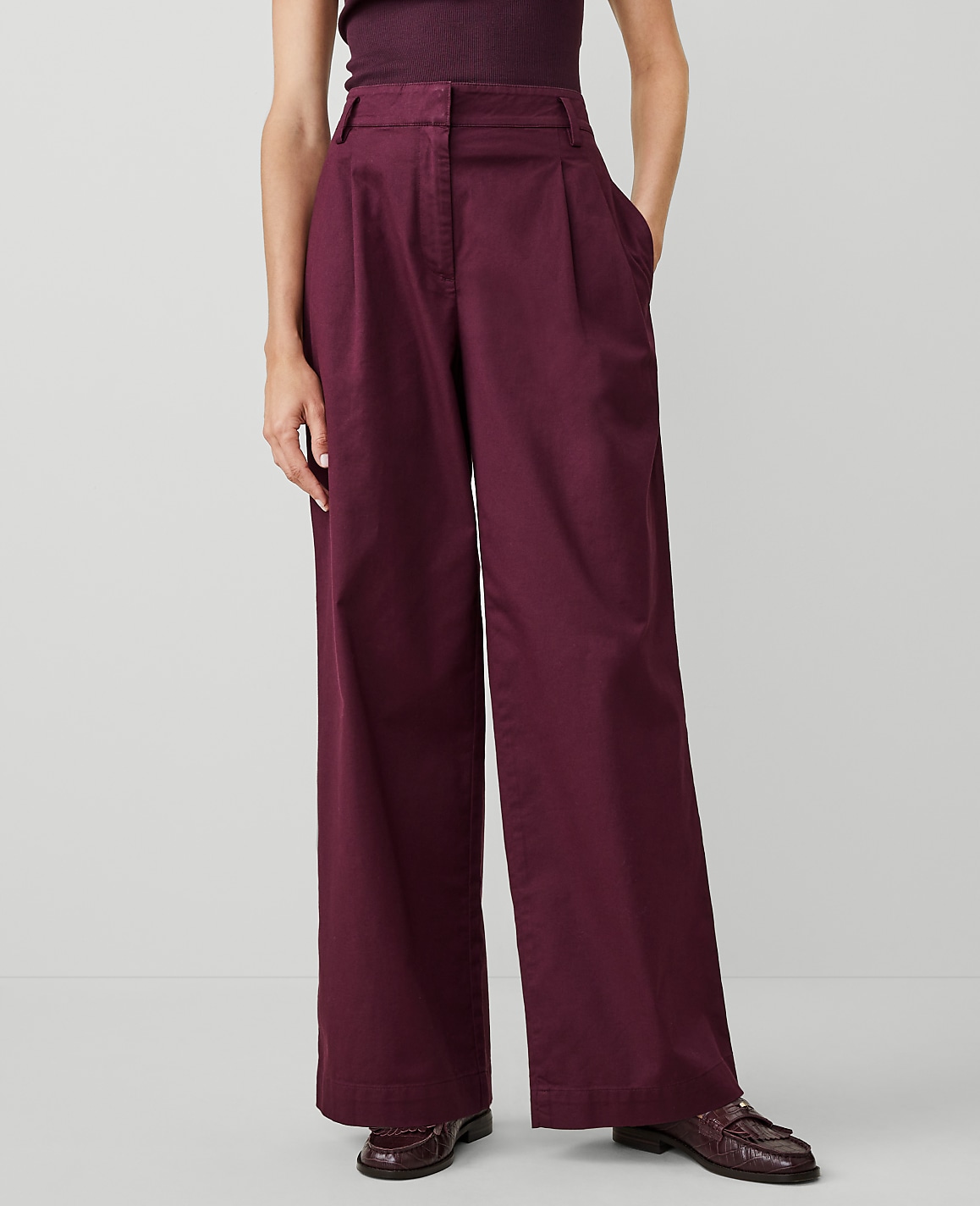 Weekend Collection Topstitched Wide-Leg Pant