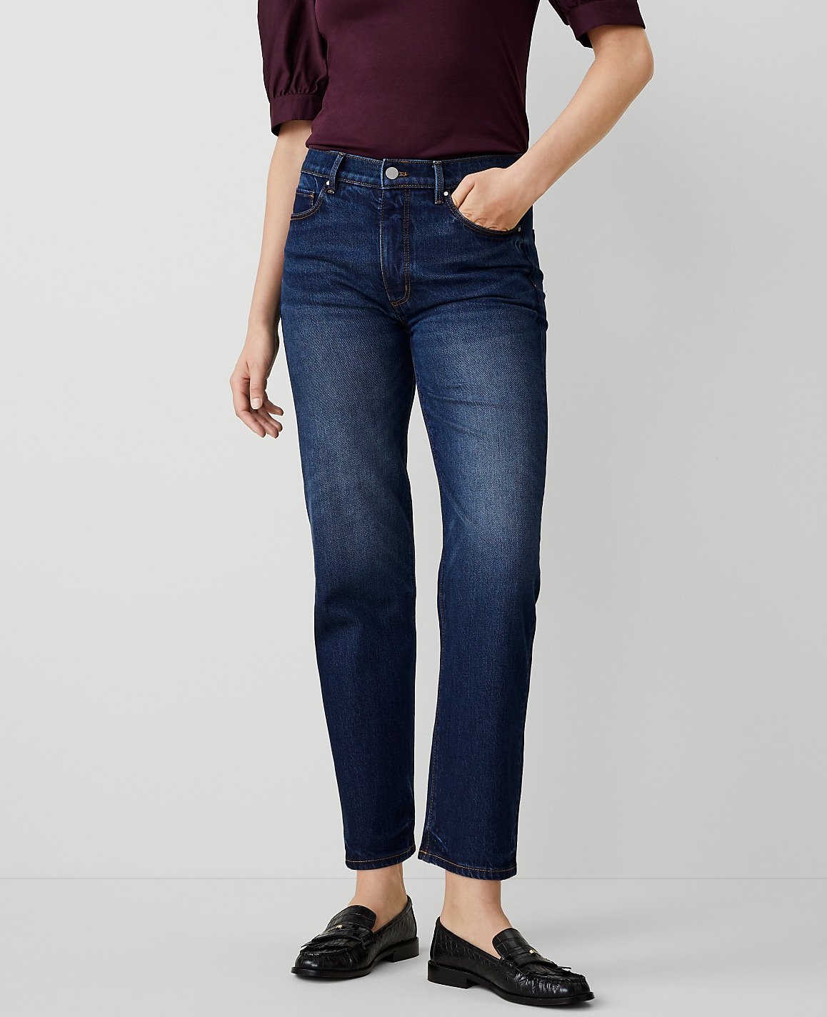 Straight Jeans