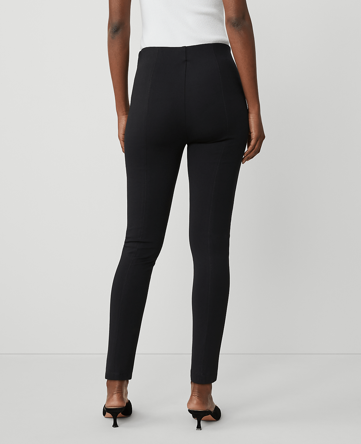The Seamed Legging