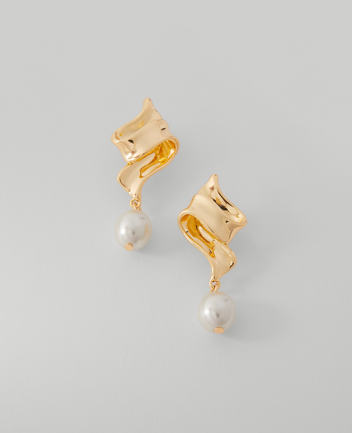 Metal Pearlized Drop Earrings
