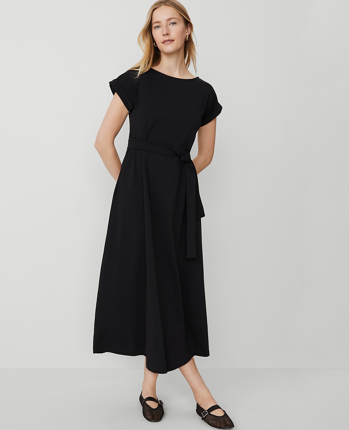 Petite Weekend Collection Belted Knit Midi Dress