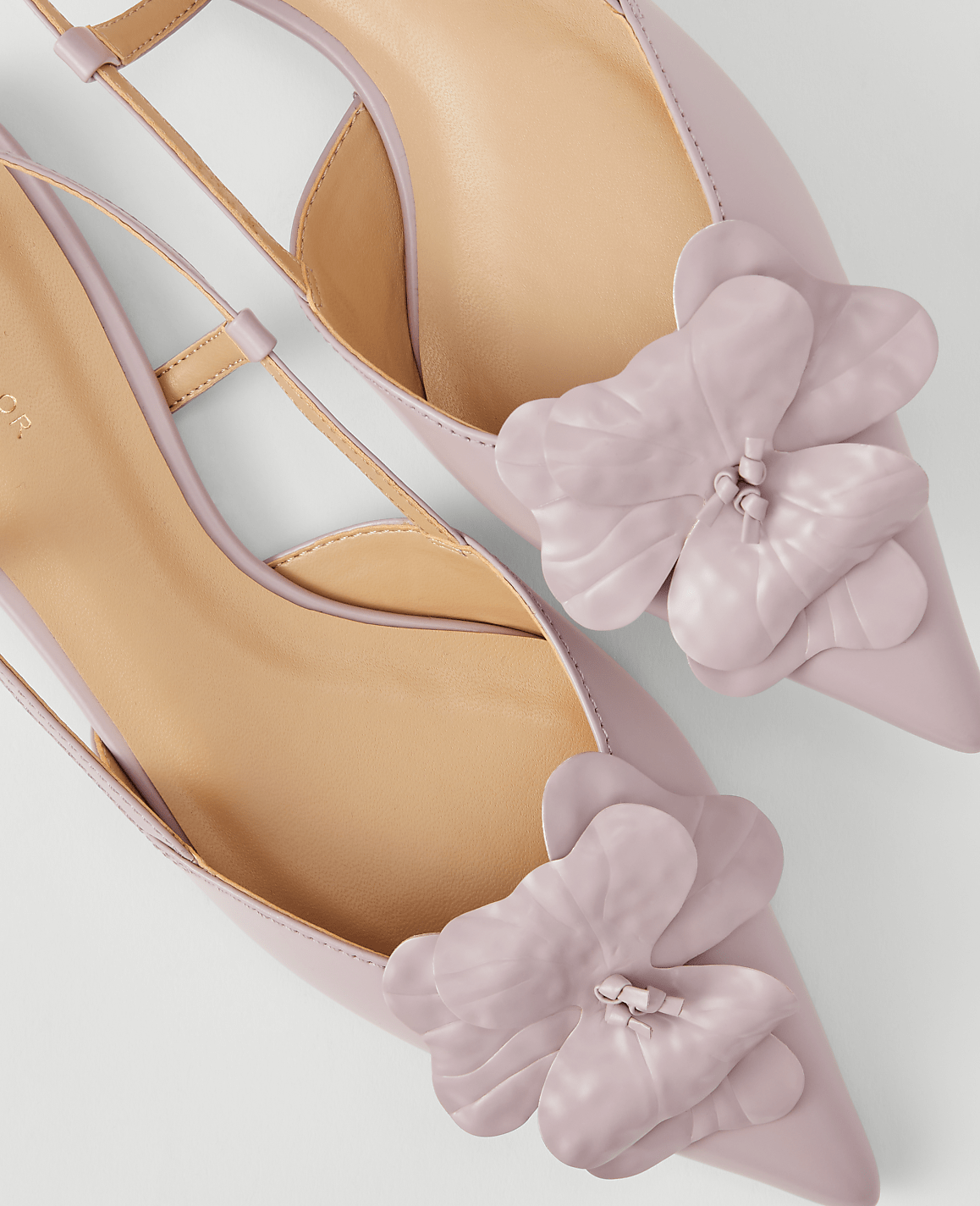 Flower Nip Toe Leather Slingback Flats