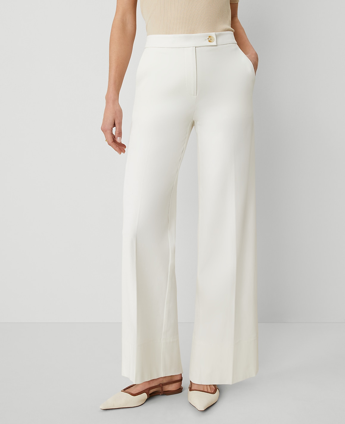 The Modern Wide-Leg Pant