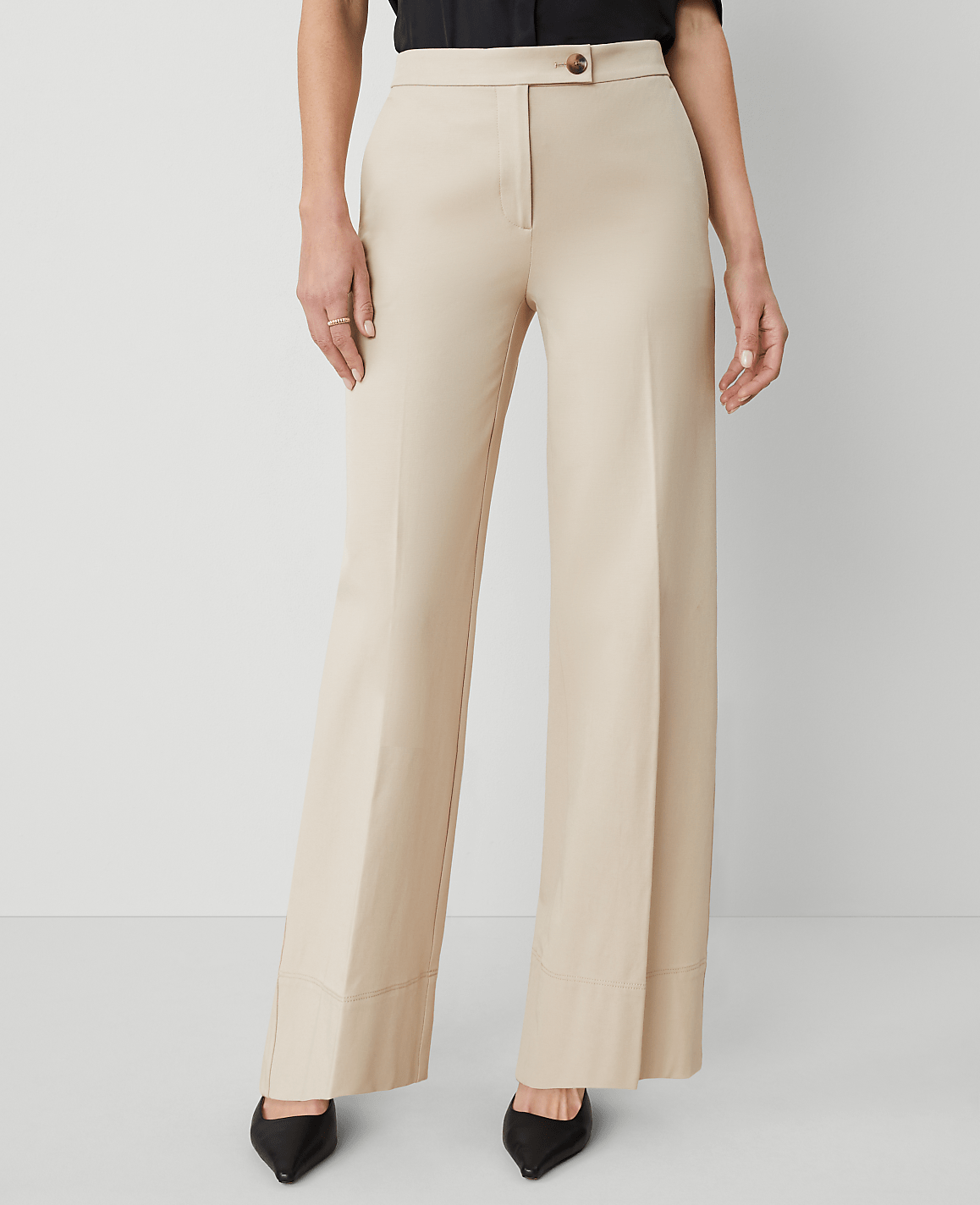The Modern Wide-Leg Pant