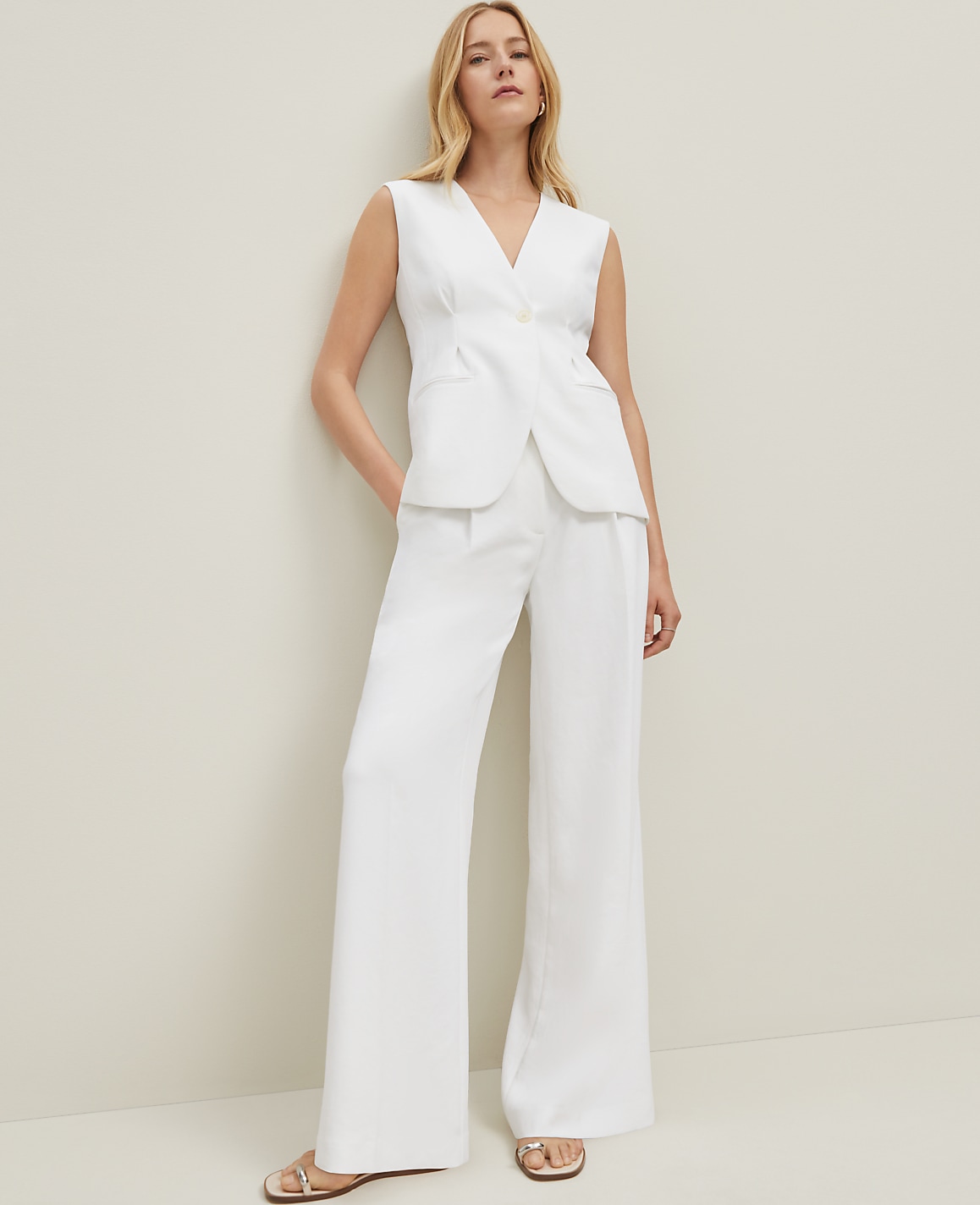 The Wide-Leg Pant in Crinkle Crepe