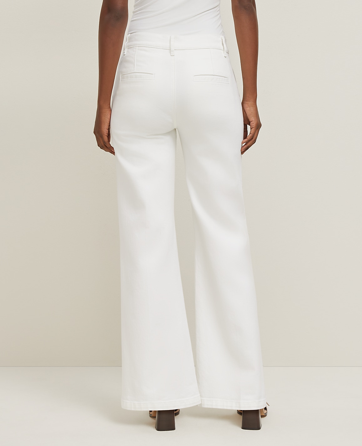 The Refined Wide-Leg Jean