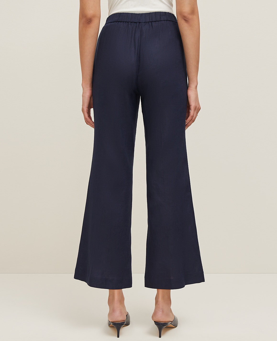 The Petite Flare Ankle Pant in Linen Blend &mdash; Curvy Fit