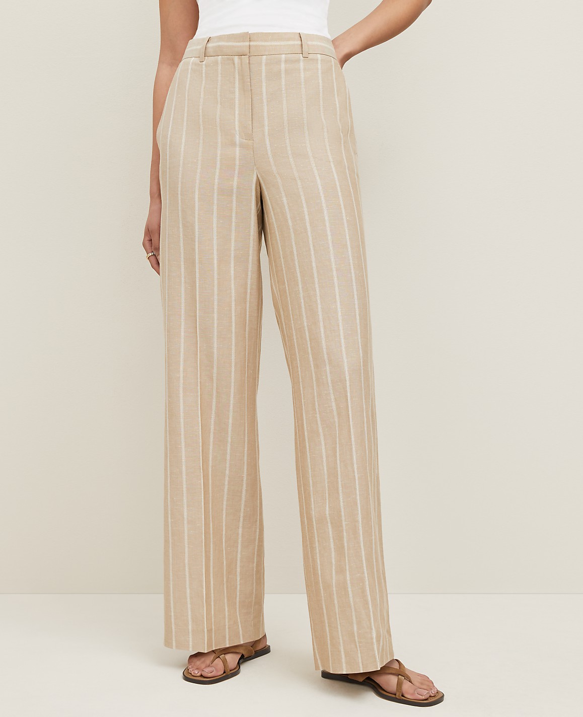 The Petite Wide-Leg Pant