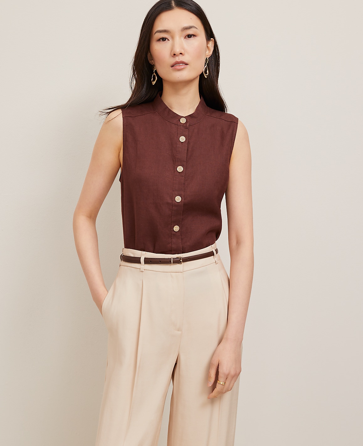 Linen Sleeveless Shirt