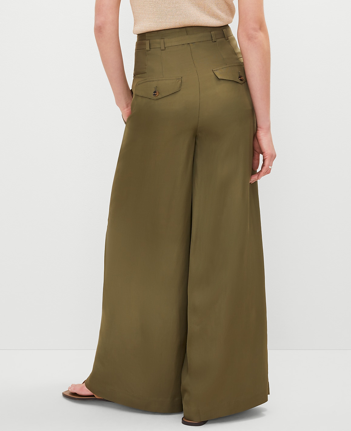 The Petite Statement Wide-Leg Pant