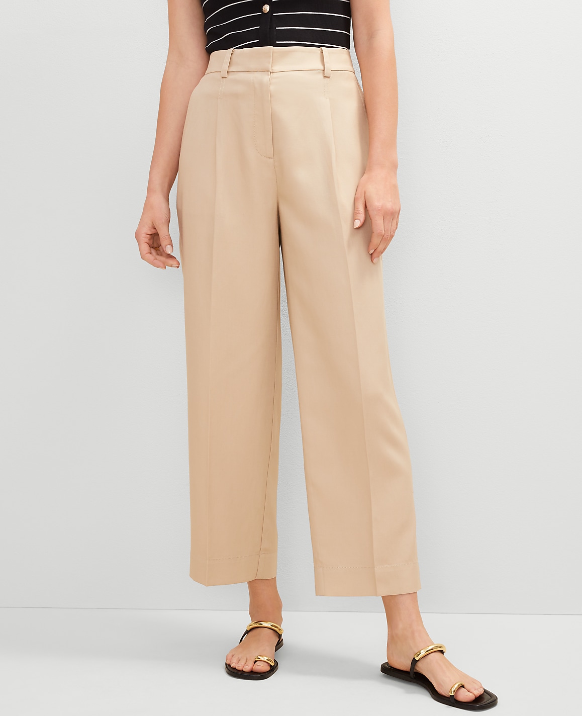 The Petite Relaxed Ankle Pant in Linen Blend