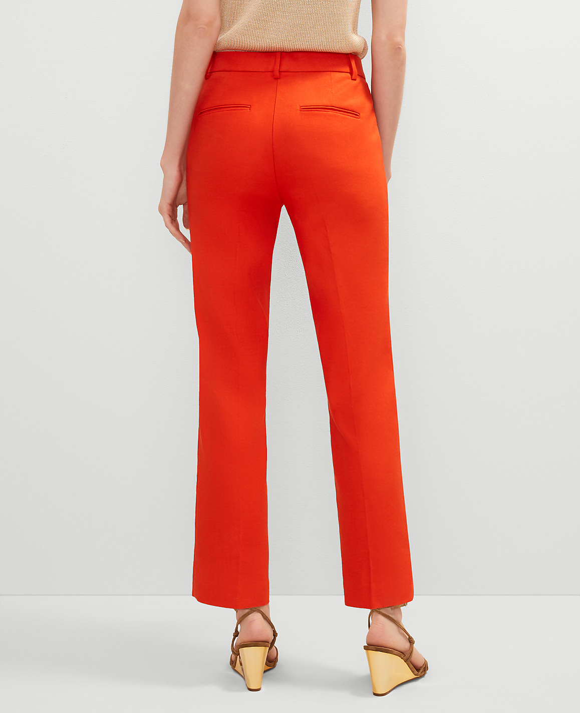 The Petite Eva Ankle Pant in Linen Blend &mdash; Curvy Fit