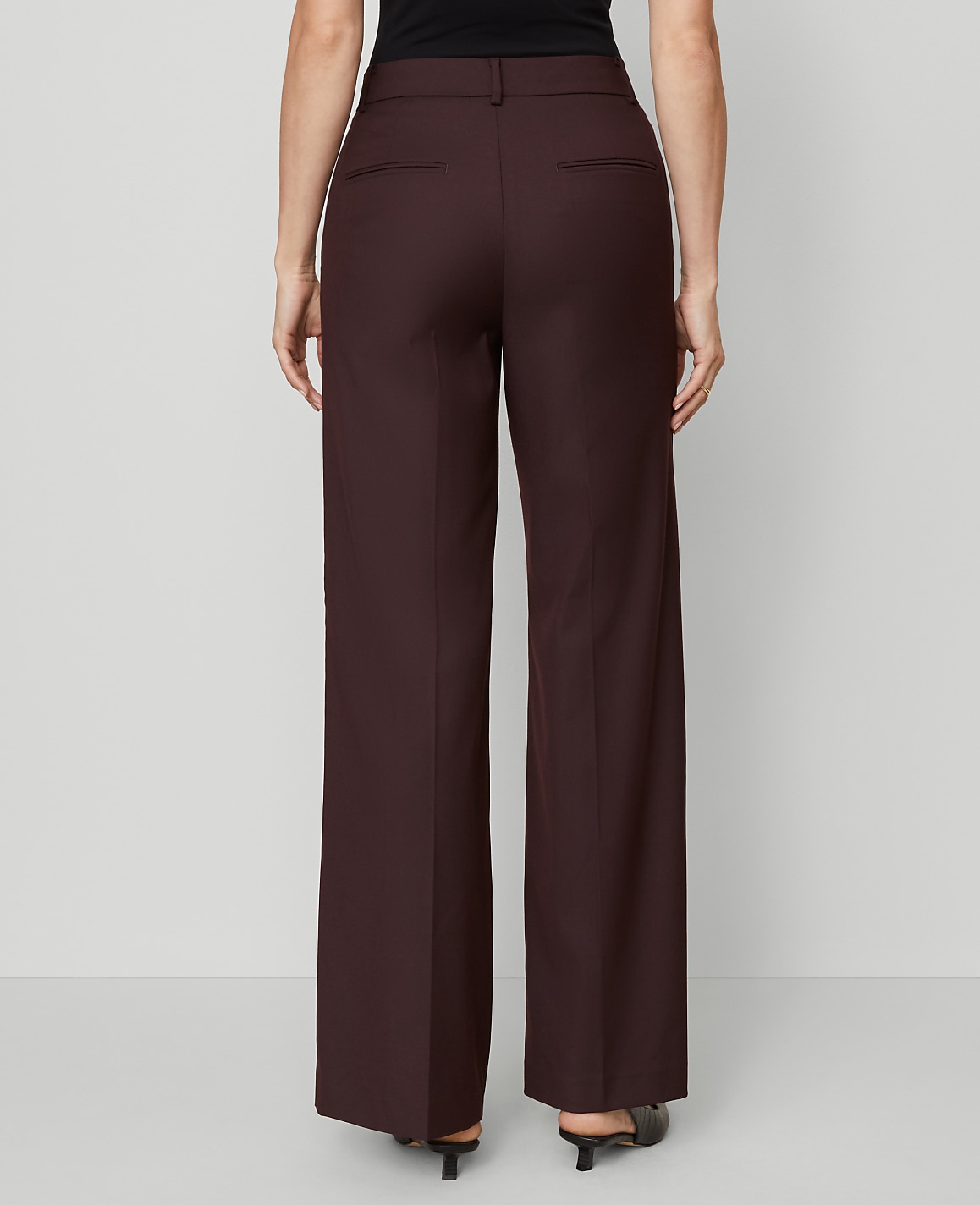 The Wide-Leg Pant &mdash; Curvy Fit