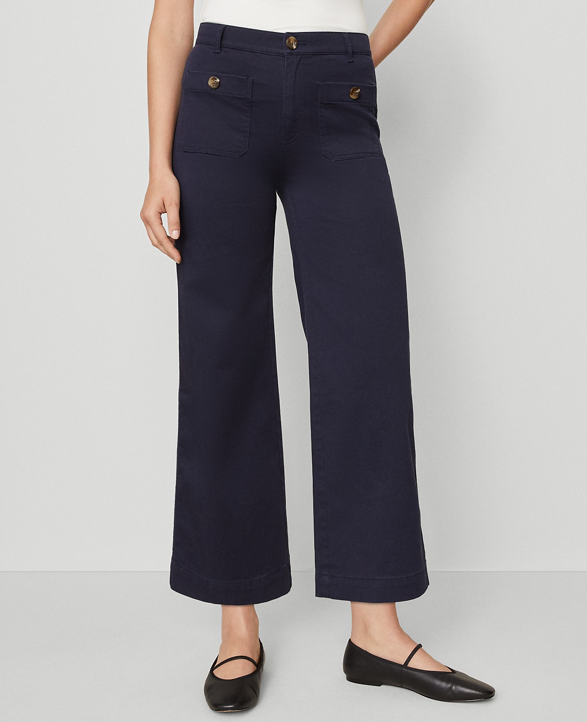 Petite Weekend Sateen Patch Pocket Pant