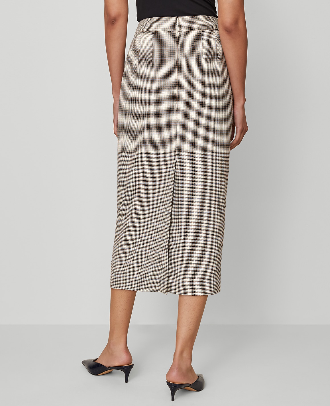 The Clean Pencil Skirt in Plaid