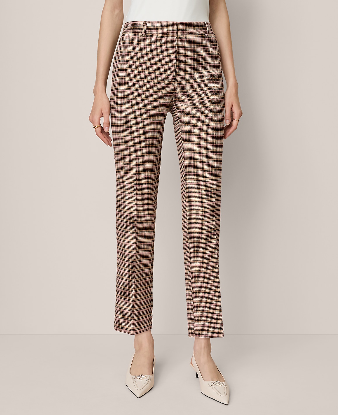 The Petite Eva Ankle Pant in Houndstooth &mdash; Curvy Fit