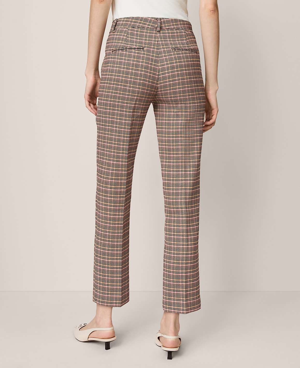 The Eva Ankle Pant in Houndstooth &mdash; Curvy Fit