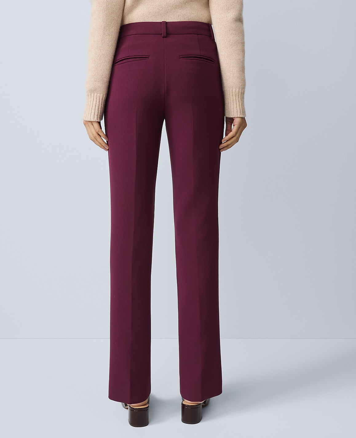 The Petite Sophia Pant &mdash; Curvy Fit