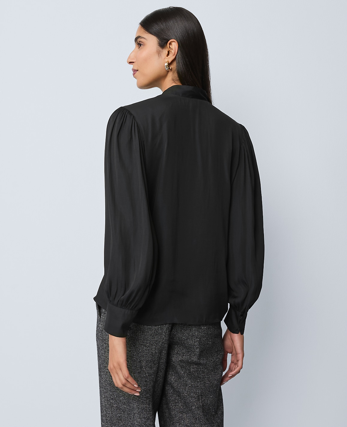 V-Neck Popover