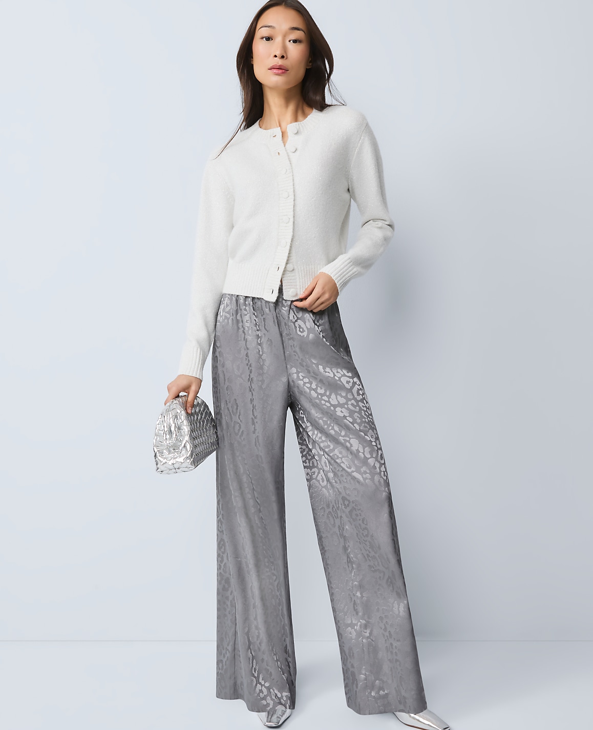 The Petite Easy Wide-Leg Pant