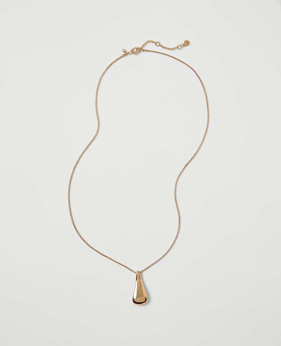 Metal Pendant Necklace