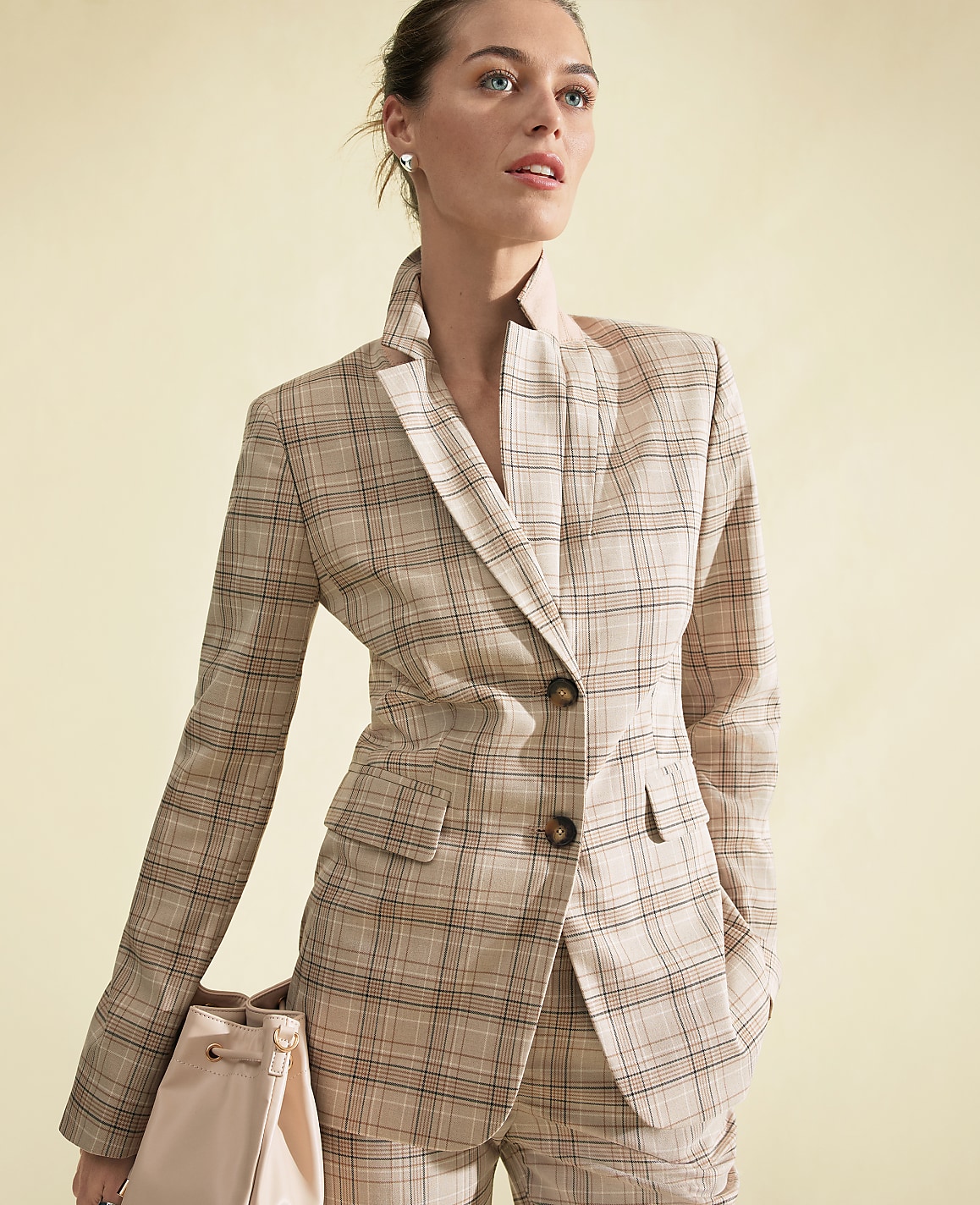 The Greenwich Blazer in Plaid