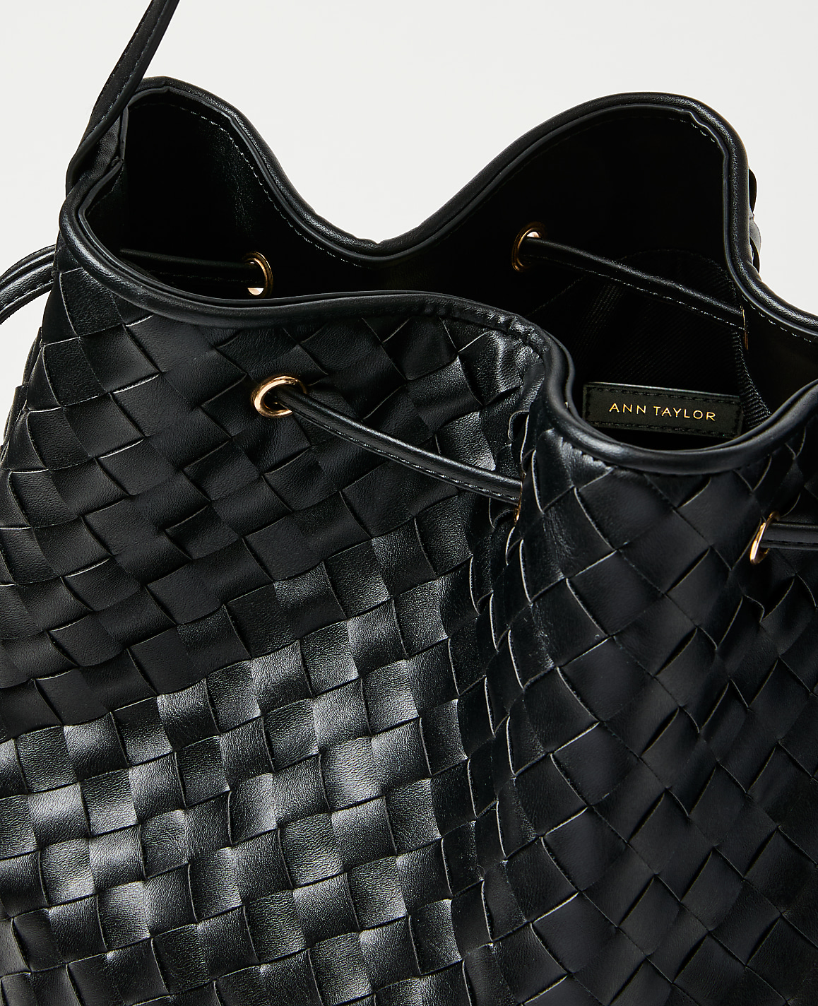 Cinched Tassel Woven Tote