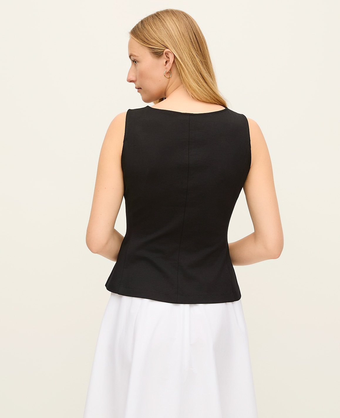 Petite V-Neck Pocket Shell