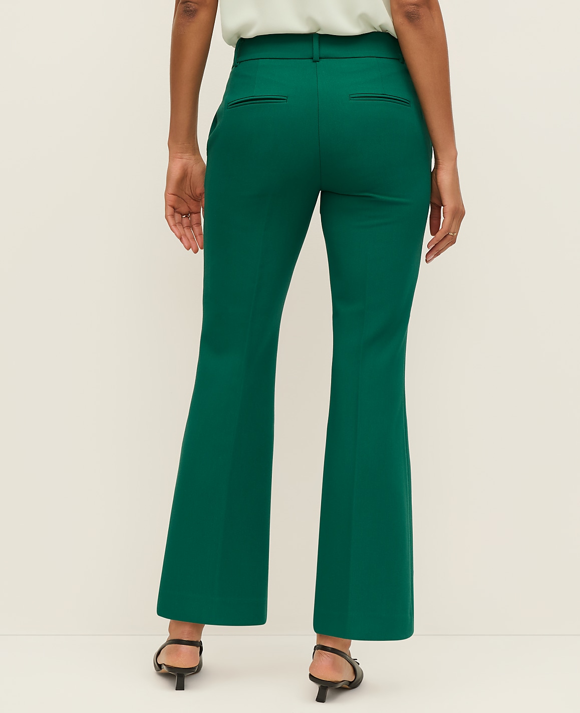 The Petite Jayne Crop Trouser &mdash; Curvy Fit