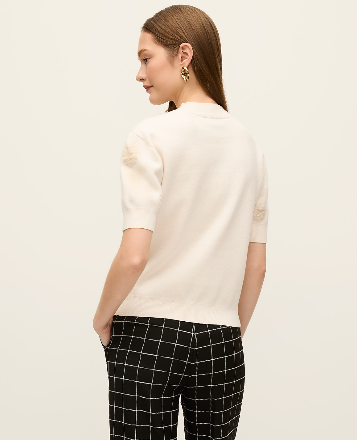 Daisy Appliqu&eacute; Sweater Tee