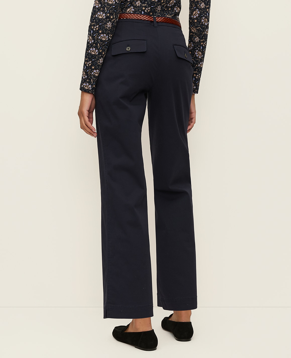 Weekend Belted Ankle Pant