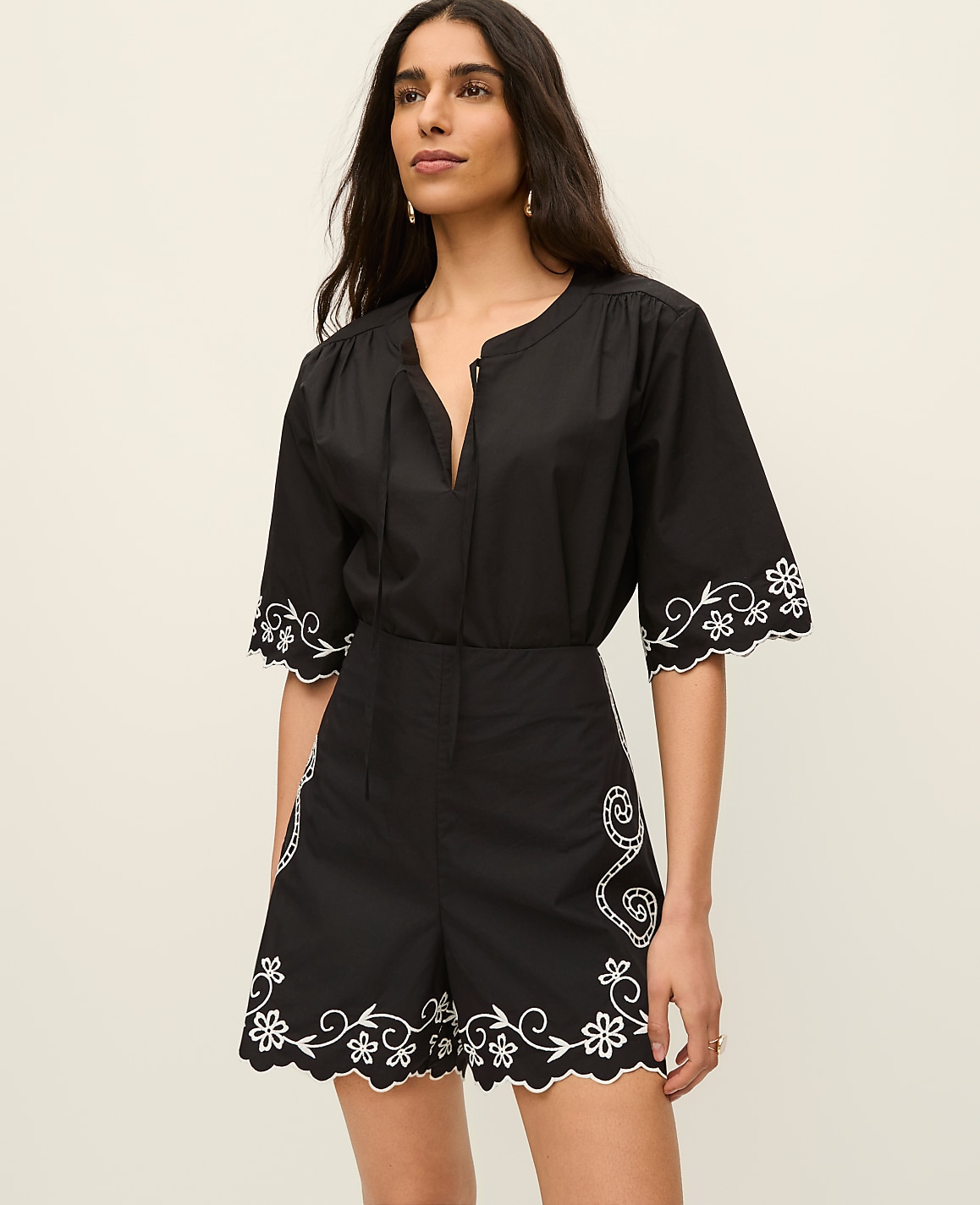 The Petite Side Zip Scalloped Short