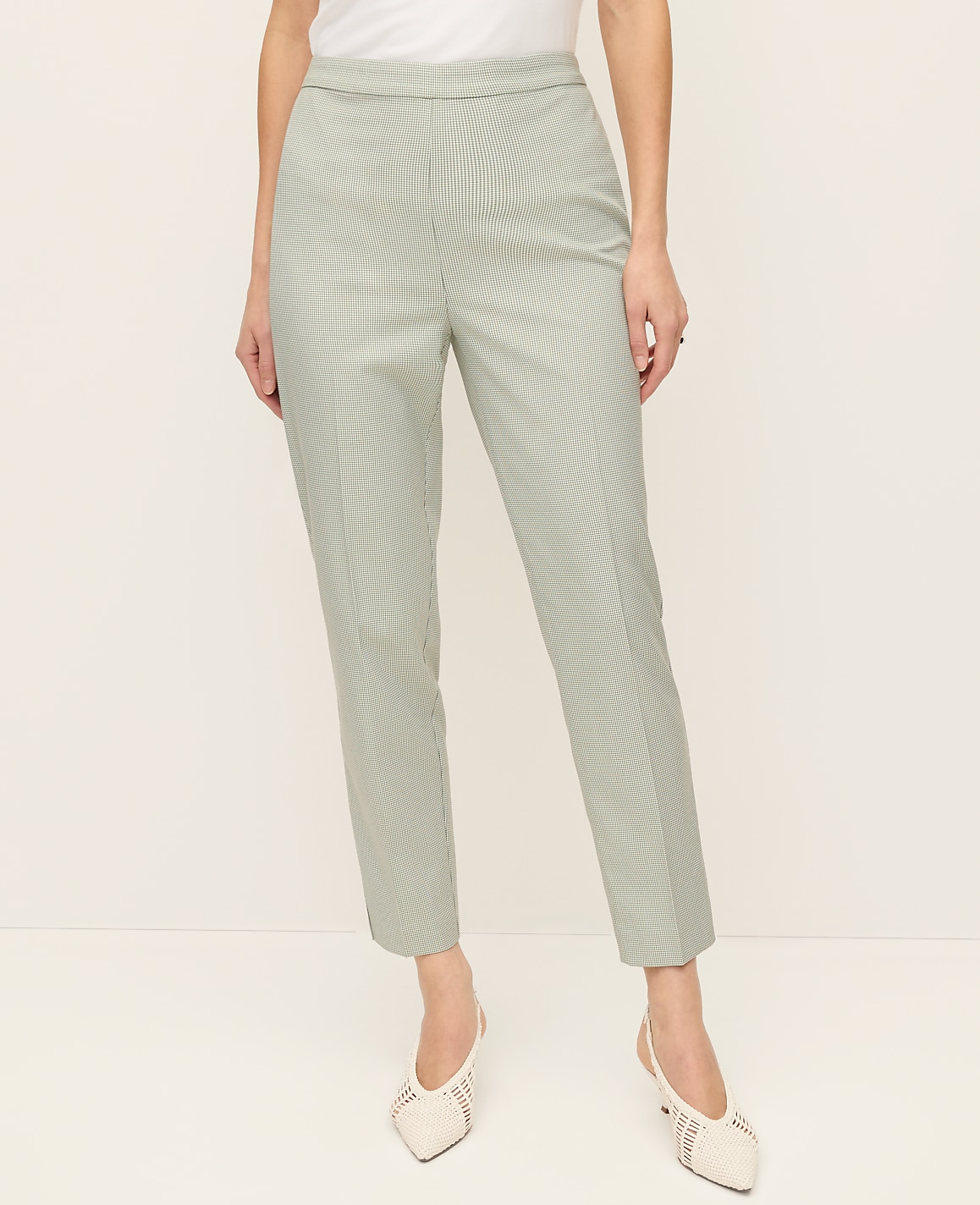 The Natalie Pant in Houndstooth &mdash; Curvy Fit