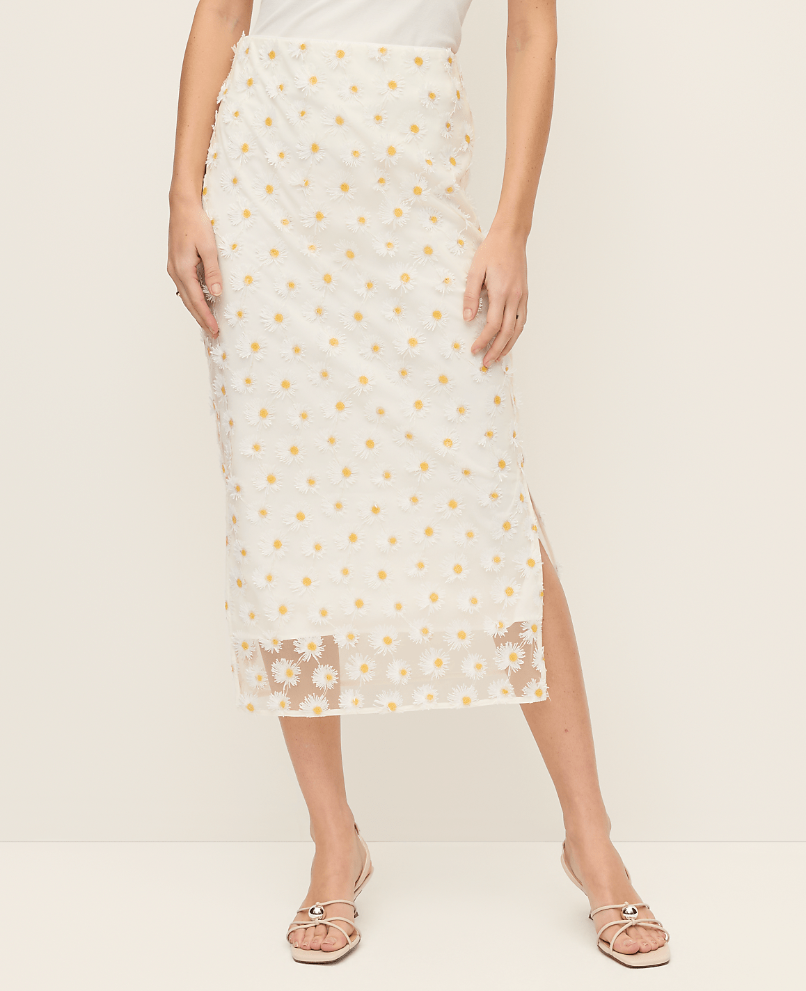 Petite Daisy Appliqu&eacute; Column Midi Skirt