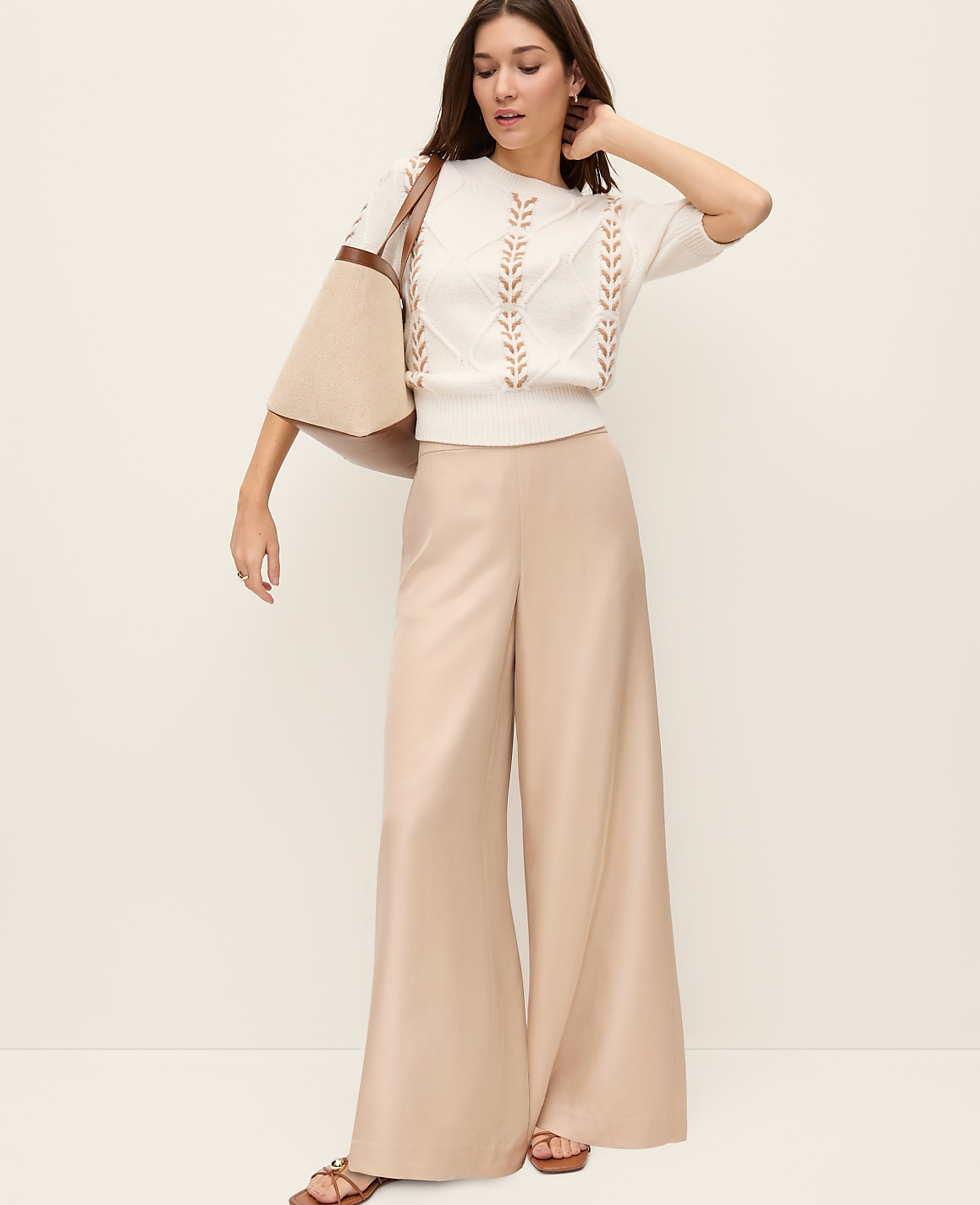The Petite Easy Wide-Leg Pant