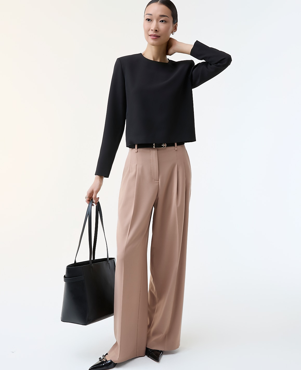 The Petite Pleated Wide-Leg Pant