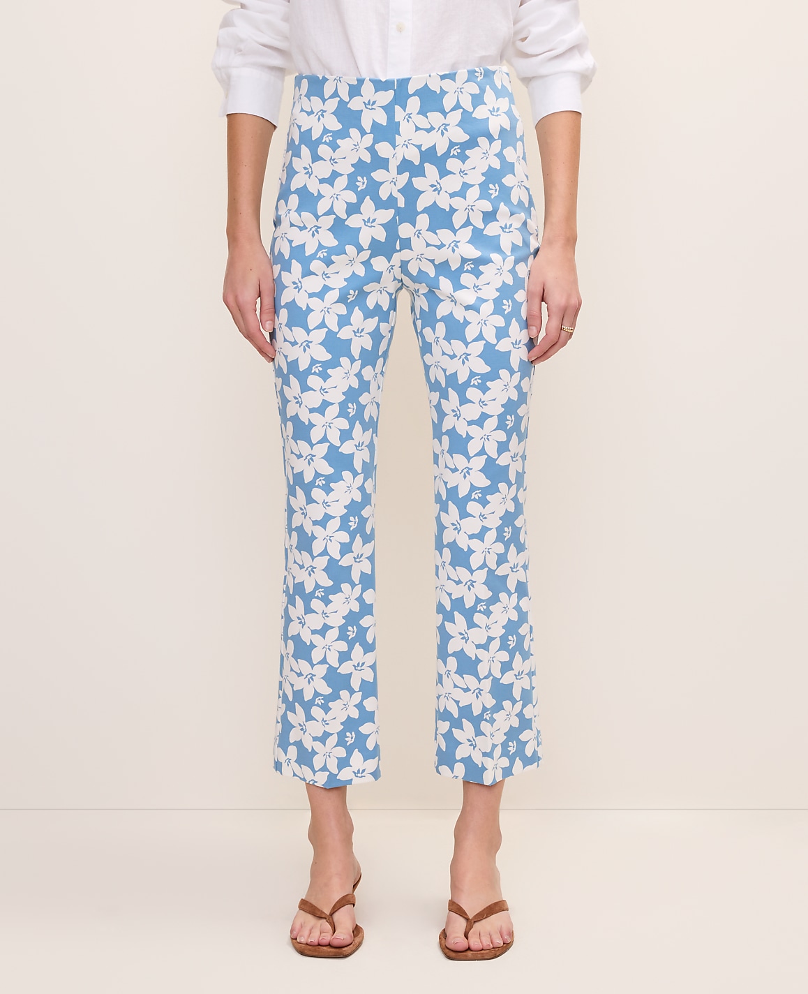 The Flare Ankle Pant in Floral Print &mdash; Curvy Fit