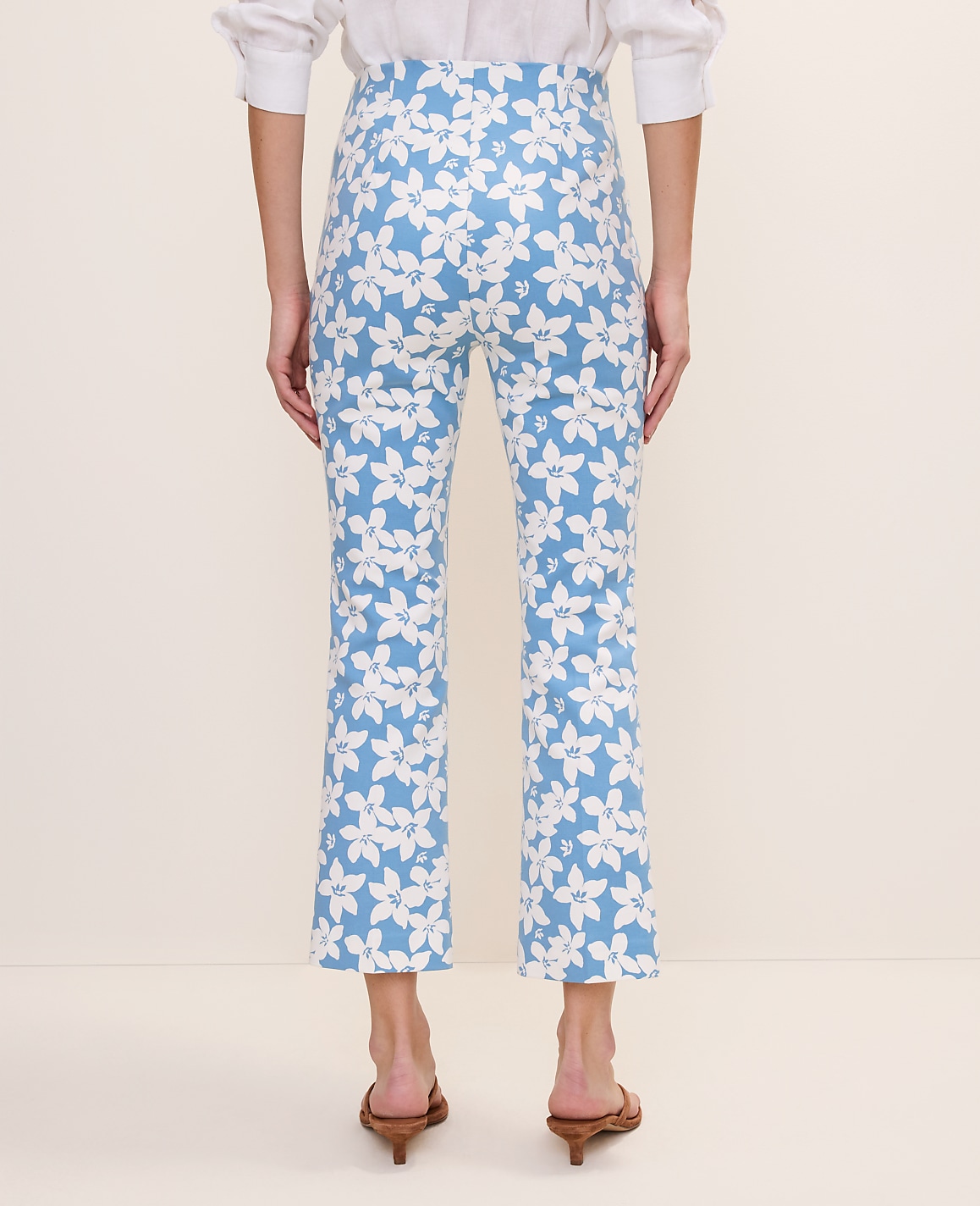The Flare Ankle Pant in Floral Print &mdash; Curvy Fit