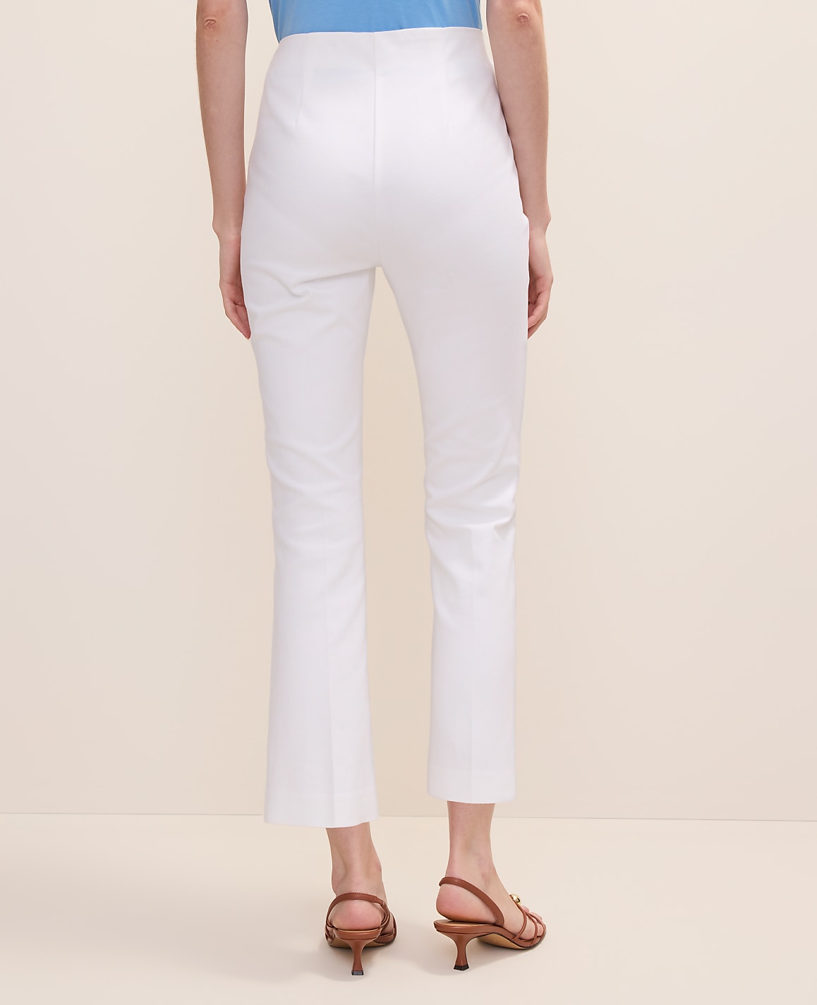 The Petite Slim Kick Capri