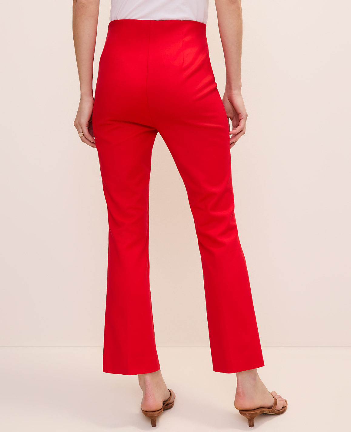 The Petite Slim Kick Capri