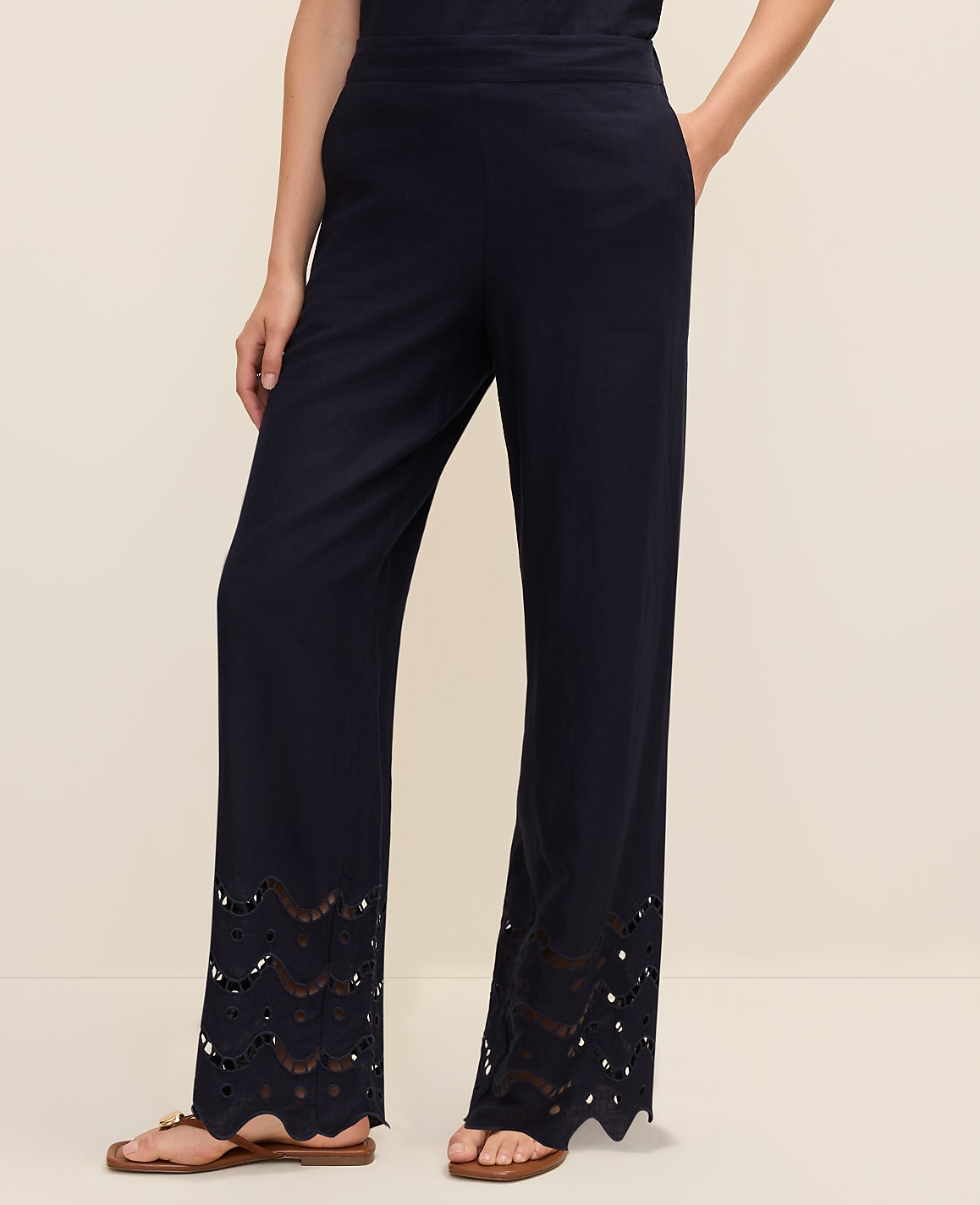 The Petite Easy Wide-Leg Pant in Linen Blend