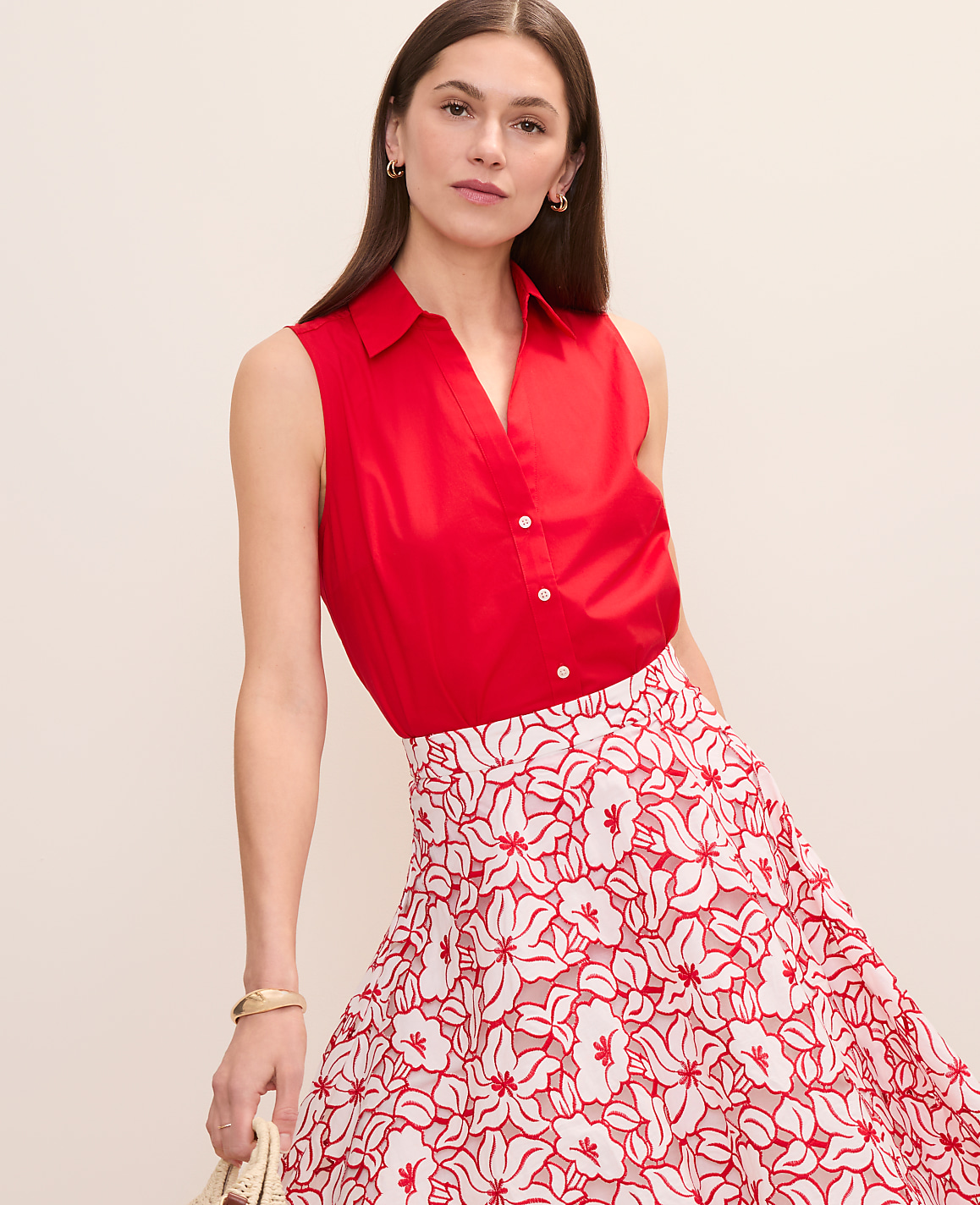 Sleeveless Essential Shirt