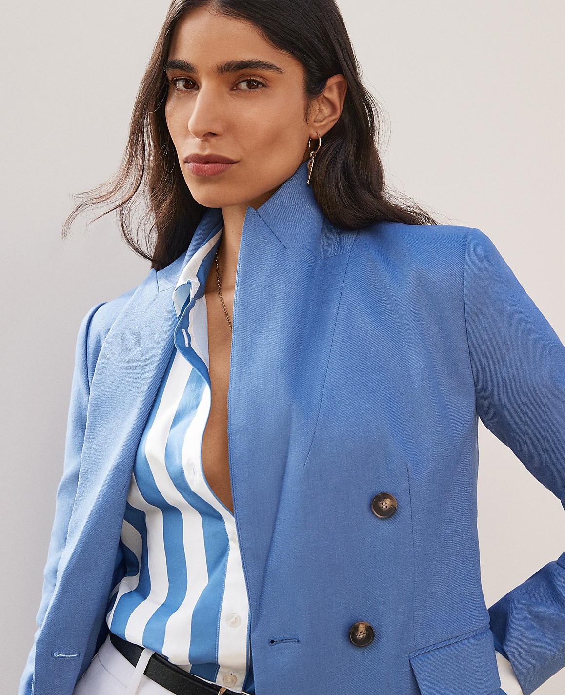 The Tailored Blazer in Linen Blend