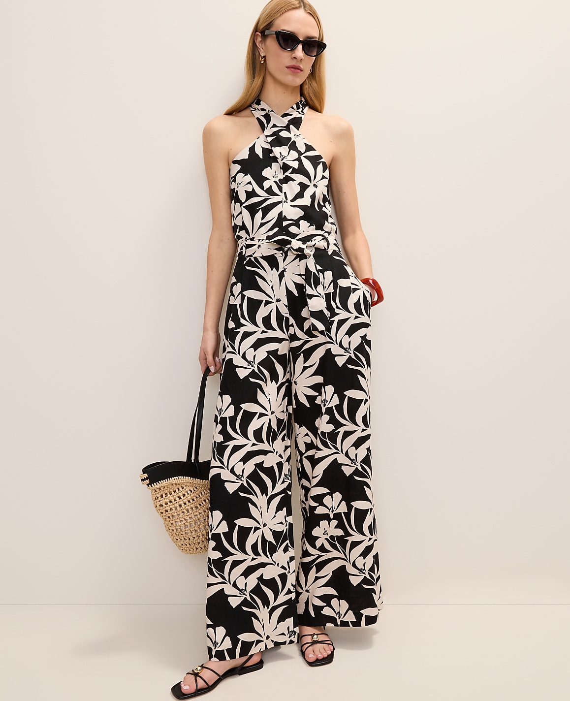 The Petite Wide-Leg Paperbag Pant in Floral Linen Blend