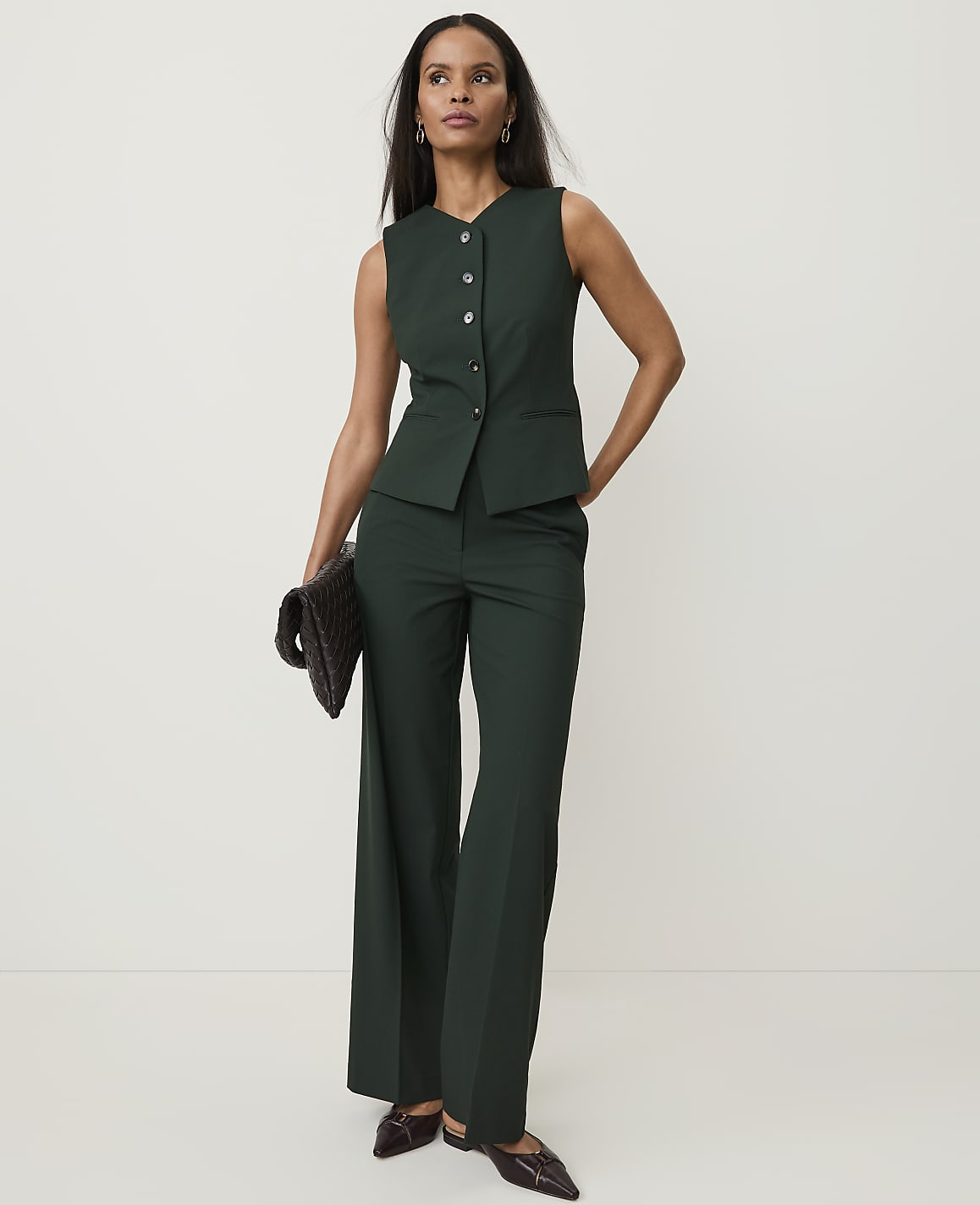 The Petite Fitted V-Neck Vest in Seasonless Stretch