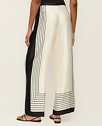 The Pleated Satin Wide-Leg Pant carousel Product Image 3